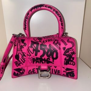 Hourglass XS graffiti print tote